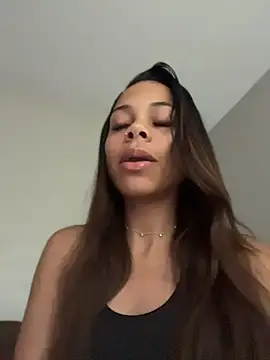 Snapshot of Petite_Baddie chatting on 07-22-26, 09:50 Petite Baddie online show from 07-22-26, 09:50