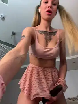 Snapshot of ElyseeXXX chatting on 02-20-26, 10:22 ElyseeXXX online show from 02-20-26, 10:22