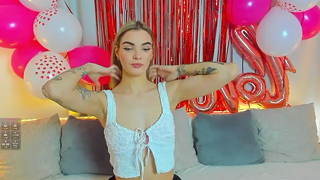 SinLuna  online show from 02-05-26, 04:03