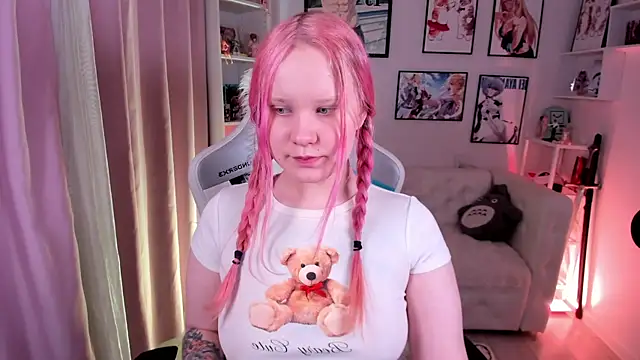 Snapshot of AnnieVibe chatting on 03-03-26, 05:31 AnnieVibe online show from 03-03-26, 05:31