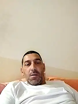 Snapshot of Spider2828 chatting on 04-08-26, 04:25 Spider2828 online show from 04-08-26, 04:25