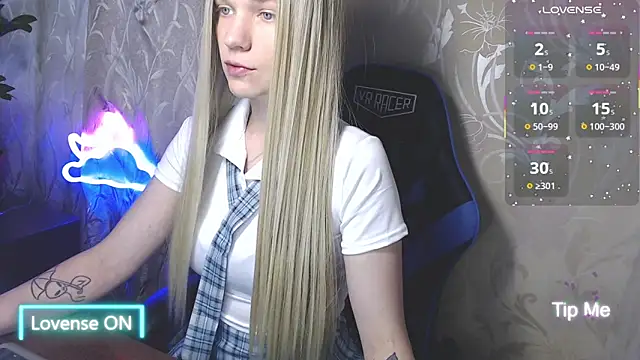 Snapshot of Shiny_Victoria chatting on 06-06-26, 07:57 Shiny Victoria online show from 06-06-26, 07:57