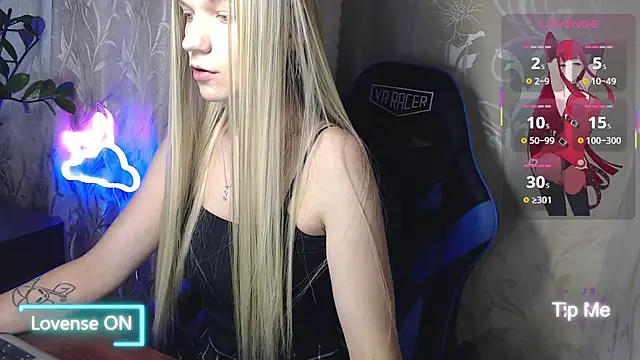Snapshot of Shiny_Victoria chatting on 07-30-26, 08:57 Shiny Victoria online show from 07-30-26, 08:57