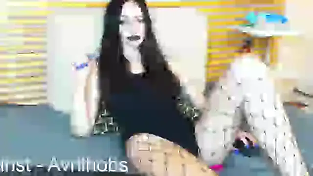 Snapshot of AvrilHobbs chatting on 07-29-26, 03:33 AvrilHobbs online show from 07-29-26, 03:33