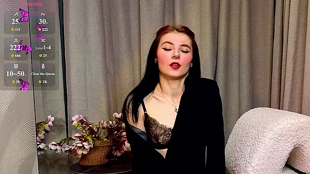 NicoleLuxe online show from 02-24-26, 05:36