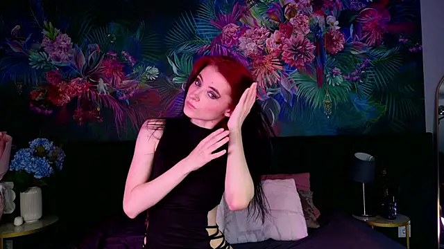 NicoleLuxe online show from 07-18-26, 05:43