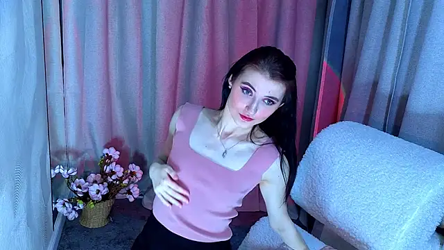 NicoleLuxe online show from 02-20-26, 05:04