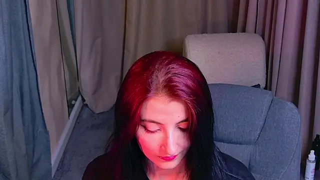 NicoleLuxe online show from 05-12-26, 06:25