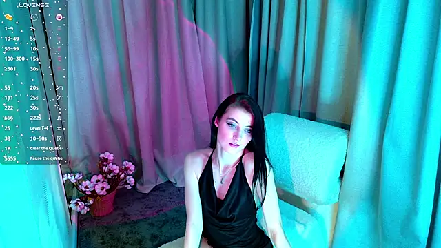 NicoleLuxe online show from 02-19-26, 04:59