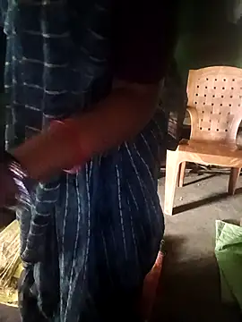 Royal hotti0011 online show from 04-12-26, 08:50