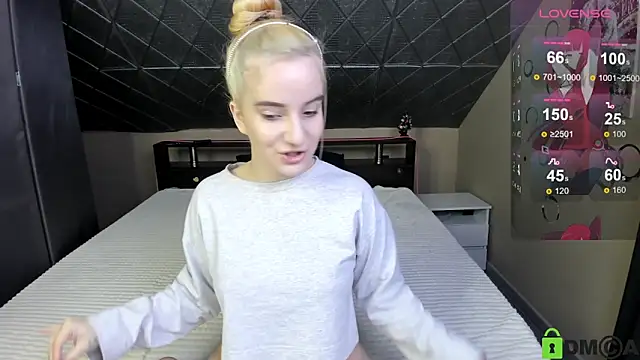 Naomi1Hinata online show from 03-02-26, 03:18