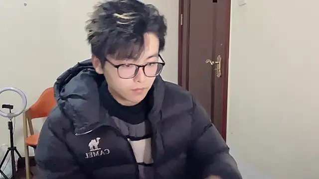 Snapshot of zijunzbzs chatting on 02-05-26, 10:22 zijunzbzs online show from 02-05-26, 10:22