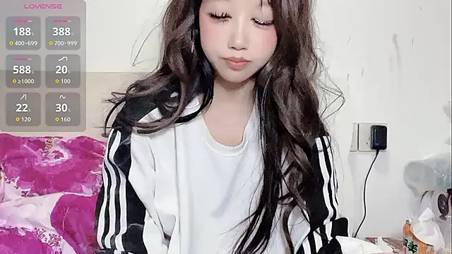 Snapshot of qilaile chatting on 02-03-26, 04:12 qilaile online show from 02-03-26, 04:12