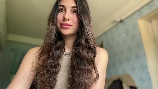 Snapshot of LiluMartiznir chatting on 05-11-26, 11:44 LiluMartiznir online show from 05-11-26, 11:44
