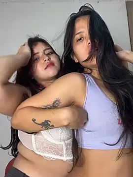 Vilu and Xuxi  online show from 02-22-26, 10:11