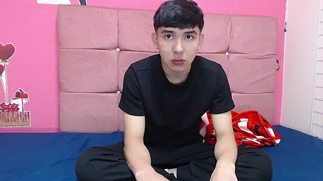 massimoferrera303av online show from 02-16-26, 06:28