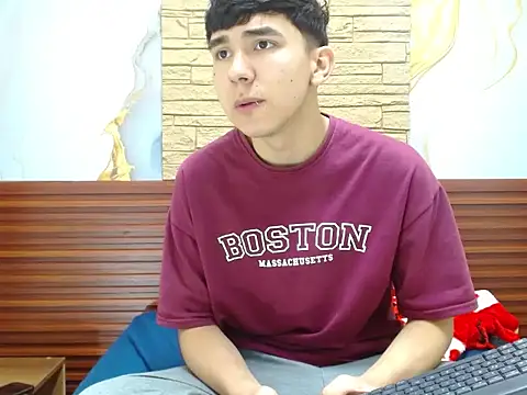 massimoferrera303av online show from 02-25-26, 07:47