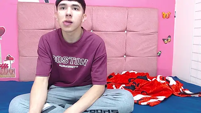 massimoferrera303av online show from 02-15-26, 06:18