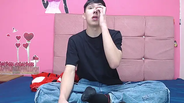 massimoferrera303av online show from 02-17-26, 05:21