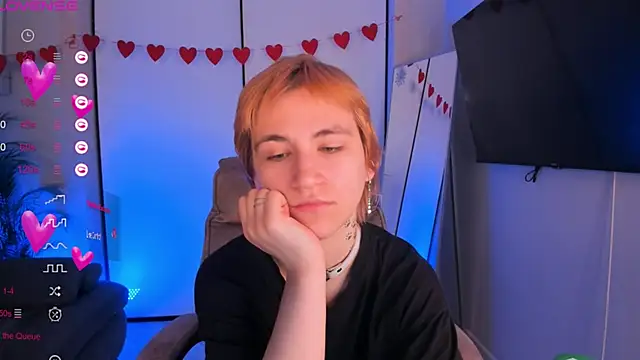 AutumnWhisper online show from 03-11-26, 08:58