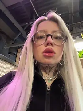 Chiibi online show from 02-14-26, 08:47