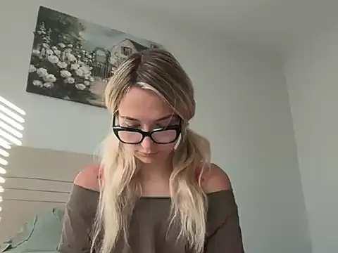 kelseyblu online show from 04-13-26, 10:58