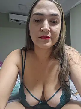 Snapshot of Grecia00x chatting on 04-20-26, 12:24 Grecia00x online show from 04-20-26, 12:24