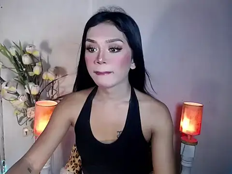Snapshot of Darkness_Angel chatting on 06-06-26, 01:33 Darkness Angel online show from 06-06-26, 01:33