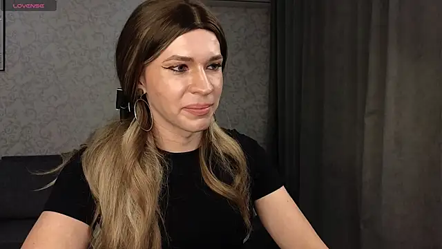 Anna inHear online show from 04-06-26, 05:25