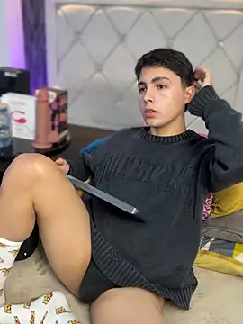 Samu Hott online show from 02-19-26, 08:06