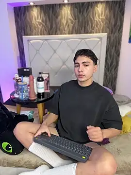 Samu Hott online show from 02-09-26, 08:29