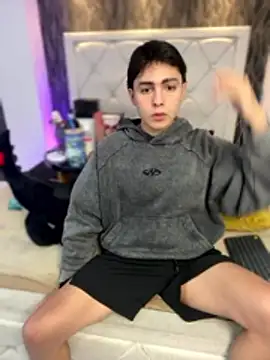 Samu Hott online show from 02-13-26, 08:31