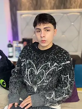 Samu Hott online show from 04-13-26, 08:13