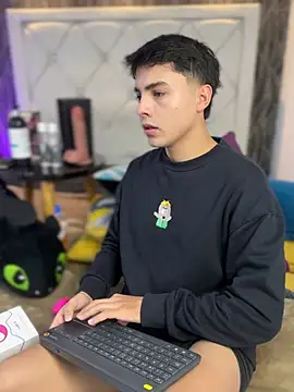 Samu Hott online show from 03-11-26, 08:25