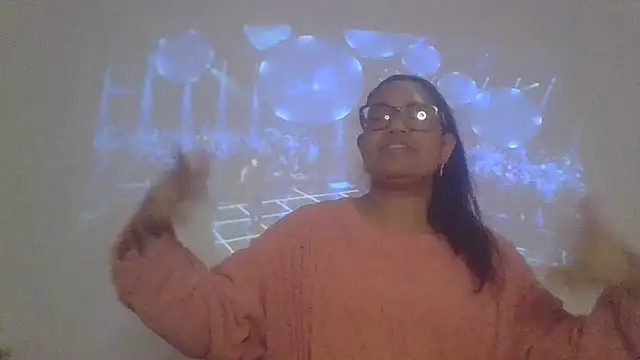 Snapshot of MelOnlyOf chatting on 02-07-26, 07:00 MelOnlyOf online show from 02-07-26, 07:00