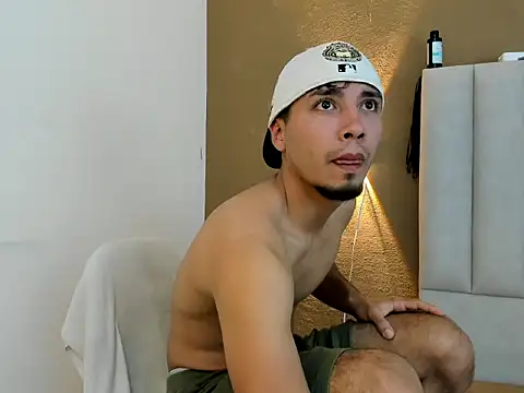 Snapshot of Noah_Smith01 chatting on 03-02-26, 01:39 Noah Smith01 online show from 03-02-26, 01:39