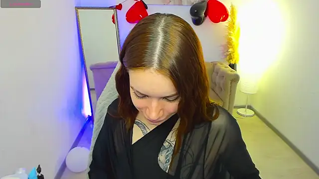 Snapshot of LaylaDiaries chatting on 02-13-26, 10:59 LaylaDiaries online show from 02-13-26, 10:59