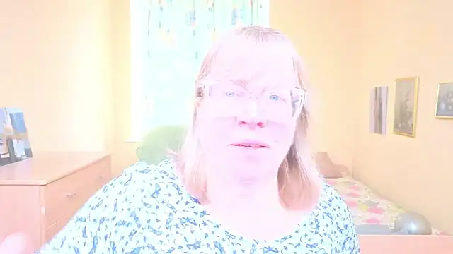 Snapshot of Emma_Eclipsee chatting on 02-25-26, 10:15 Emma Eclipsee online show from 02-25-26, 10:15