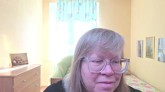Emma Eclipsee online show from 03-11-26, 11:15