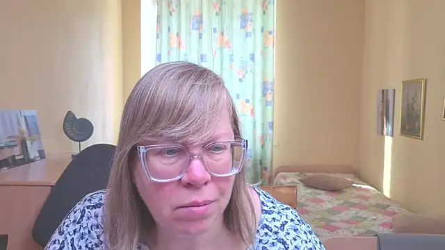 Snapshot of Emma_Eclipsee chatting on 02-19-26, 08:22 Emma Eclipsee online show from 02-19-26, 08:22