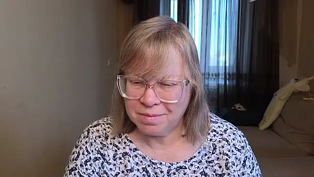 Snapshot of Emma_Eclipsee chatting on 02-21-26, 11:34 Emma Eclipsee online show from 02-21-26, 11:34