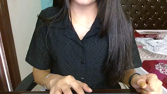 Snapshot of Your_lust143 chatting on 06-17-26, 02:33 Your lust143 online show from 06-17-26, 02:33