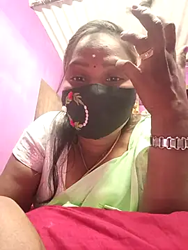 Snapshot of Tamil_Hot_Nisha chatting on 02-26-26, 05:18 Tamil Hot Nisha online show from 02-26-26, 05:18