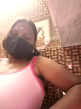 Snapshot of Tamil_Hot_Nisha chatting on 02-16-26, 04:05 Tamil Hot Nisha online show from 02-16-26, 04:05