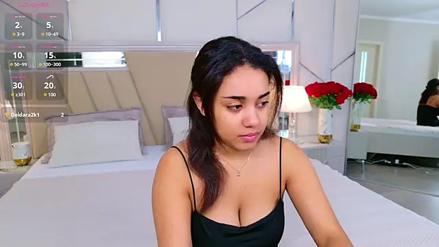 Snapshot of Luna_Cortier chatting on 05-28-26, 05:15 Luna Cortier online show from 05-28-26, 05:15