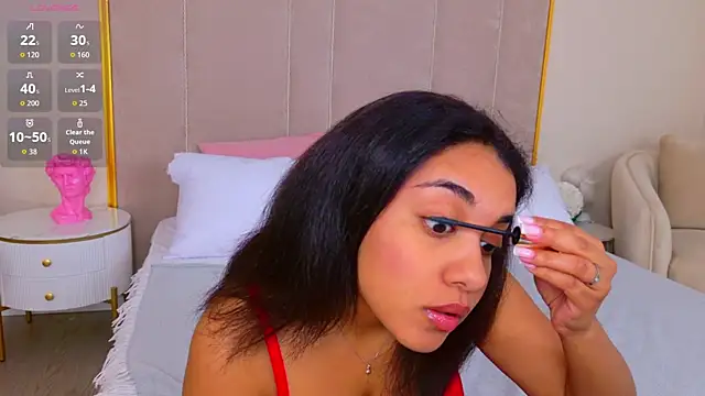 Snapshot of Luna_Cortier chatting on 07-23-26, 05:27 Luna Cortier online show from 07-23-26, 05:27