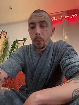 Piratee666 online show from 03-30-26, 07:32