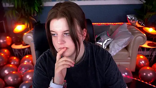 Snapshot of KristiFoxy chatting on 02-03-26, 01:38 KristiFoxy online show from 02-03-26, 01:38