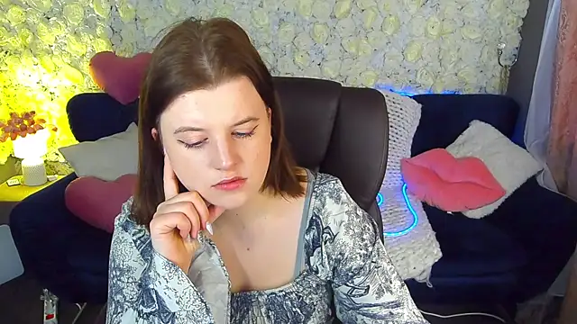 Snapshot of KristiFoxy chatting on 04-27-26, 05:27 KristiFoxy online show from 04-27-26, 05:27
