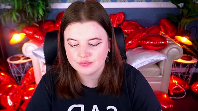 Snapshot of KristiFoxy chatting on 02-19-26, 07:22 KristiFoxy online show from 02-19-26, 07:22